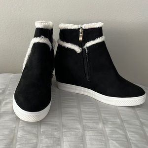 BRAND NEW-NEVER WORN Wedged Sneaker